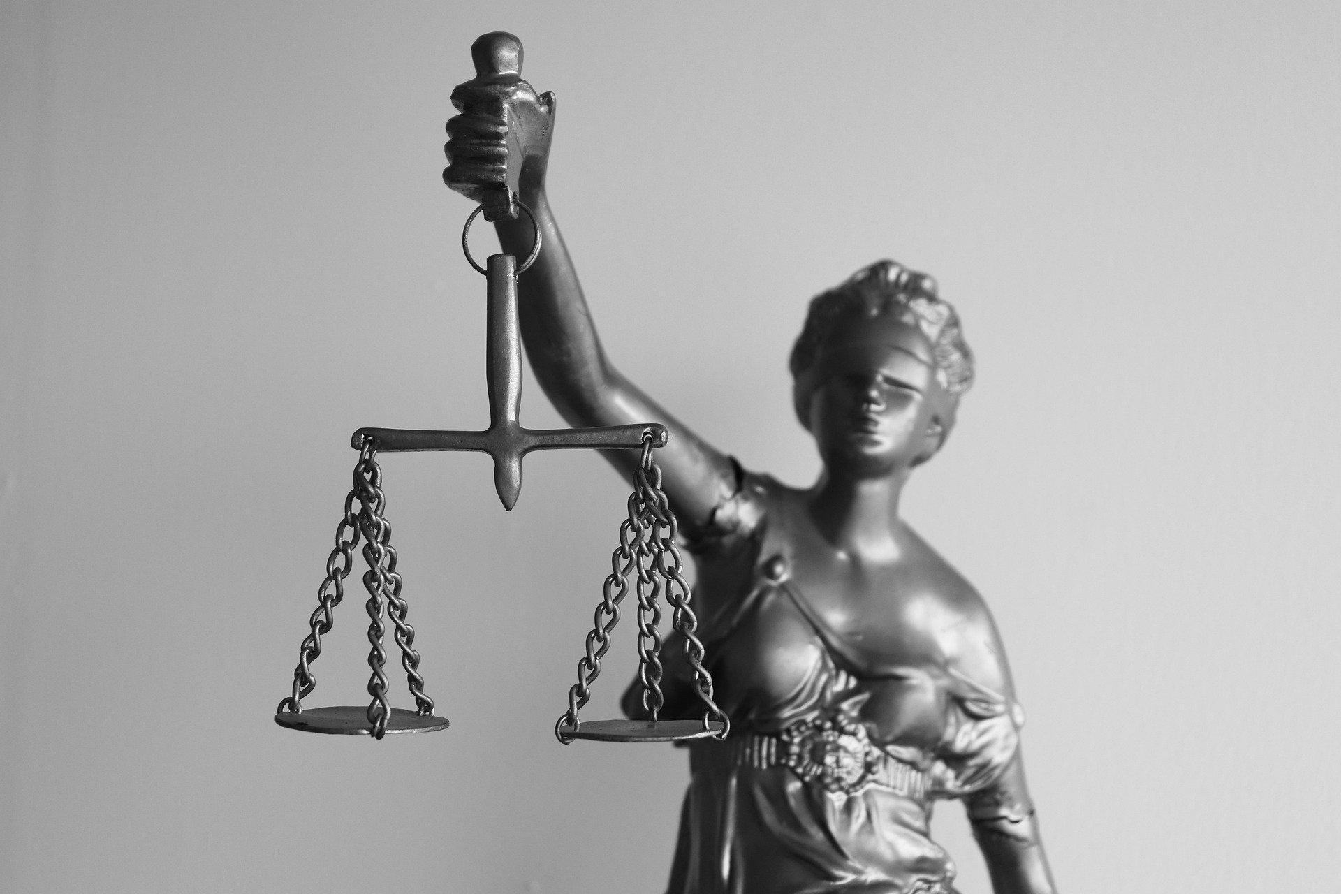 Statue of woman with the scales of justice